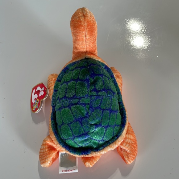 Ty Beanie Baby * Peekaboo the Turtle * Date of Birth: April 11, 2000 - Picture 4 of 10